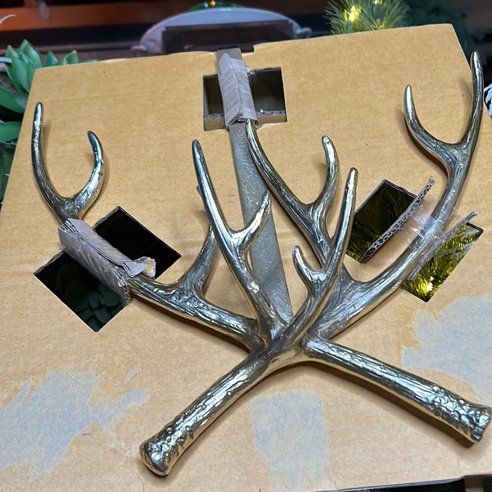 Pottery Barn Country Cabin Chic Antler Wreath Hanger - Brass Color 🦌 - Picture 11 of 16
